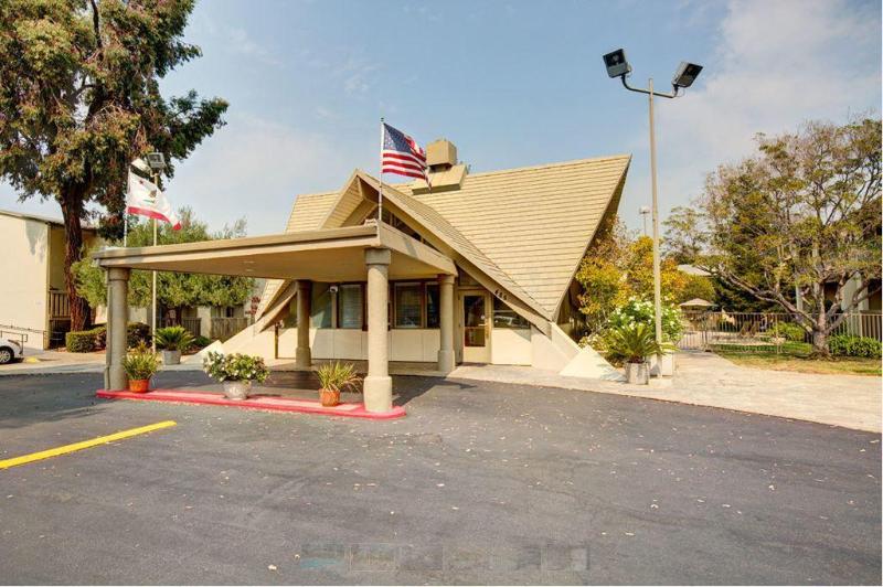 בית מלון כפרי Good Nite Inn Redwood City   San Francisco Airport