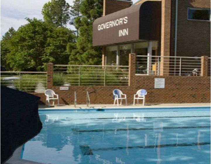 בית מלון כפרי Governors Inn