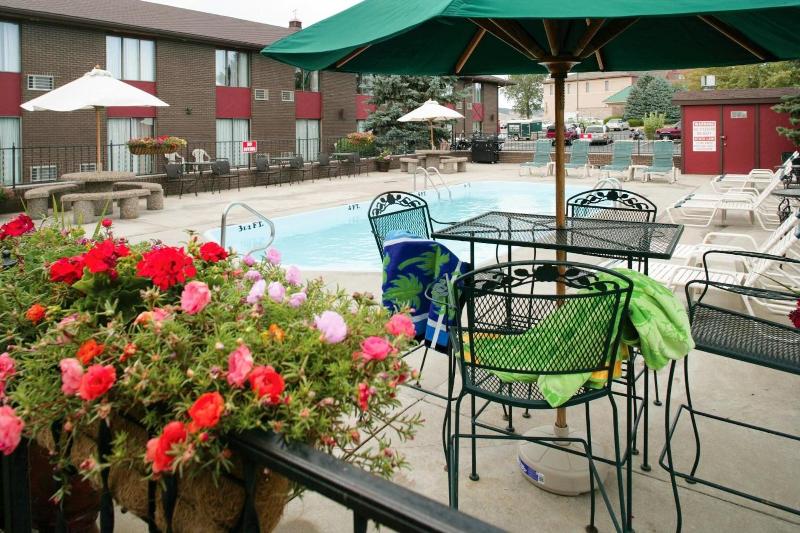 هتل The Foothills Inn