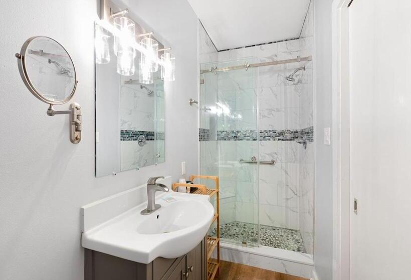 فندق The Grand Guesthouse