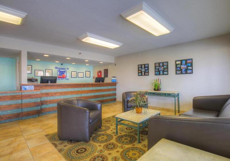 هتل Comfort Inn Sea World Area