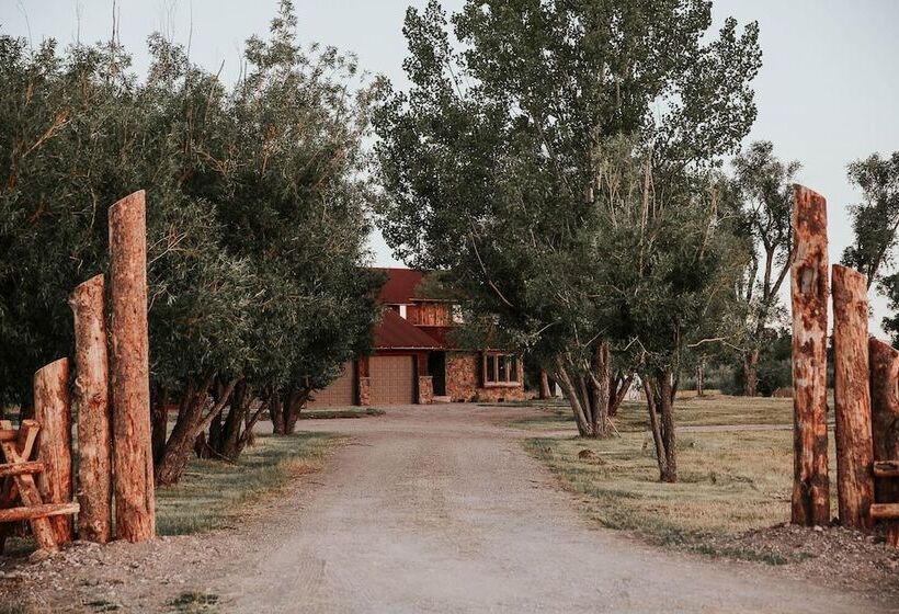 Beaverhead Resort