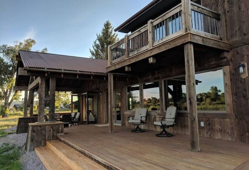 Beaverhead Resort