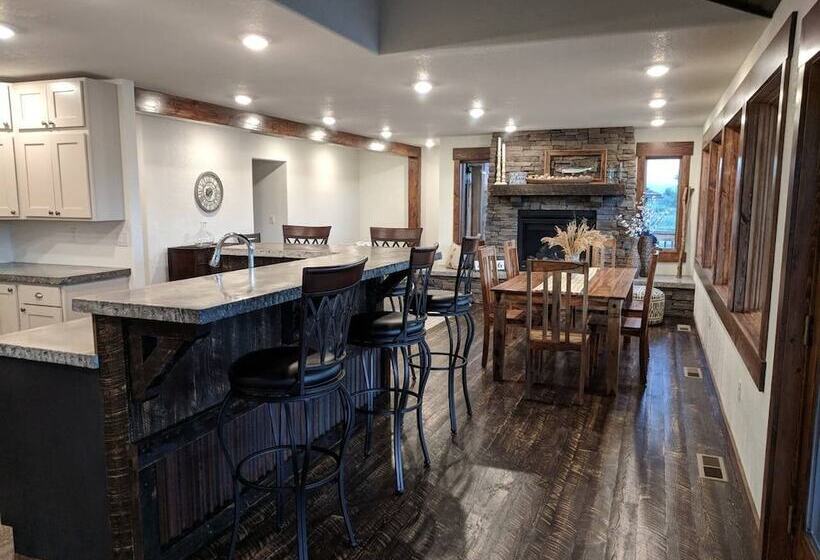 Beaverhead Resort