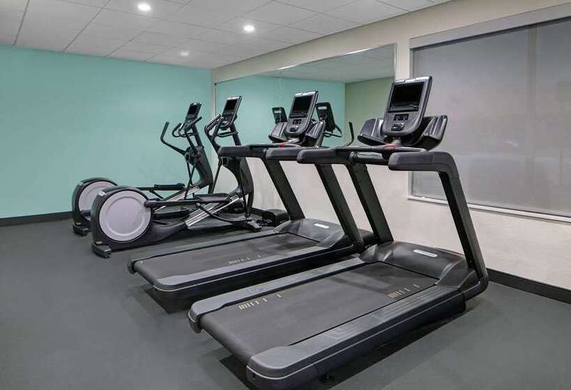 Отель Tru By Hilton Austin Airport, Tx