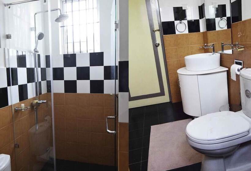 Отель Apna Colombo