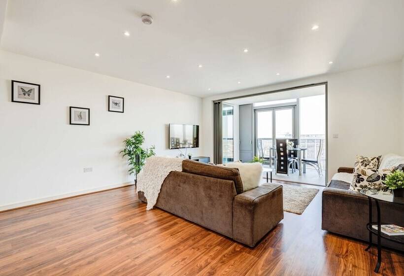 Kew Eye Apartments Kew