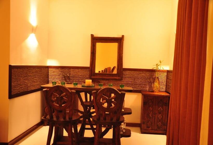 膳宿费 The Roxbury