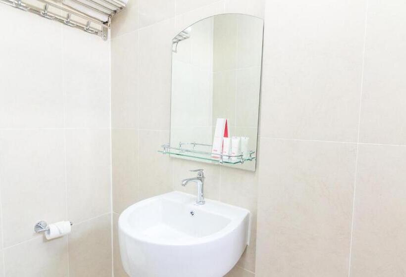 فندق Capital O 1867 Kara Guest House