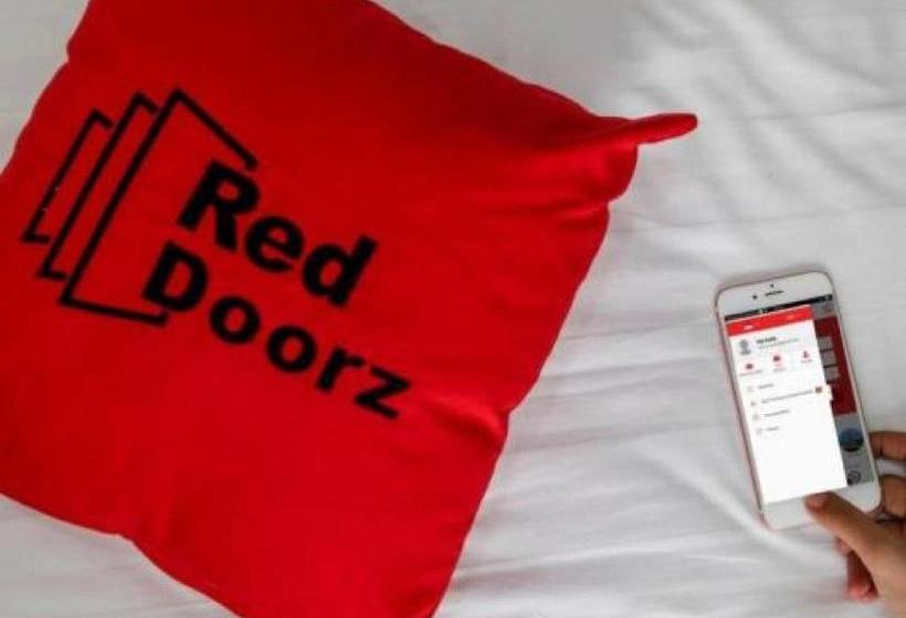 پانسیون Reddoorz Syariah Near Gor Panatayuda