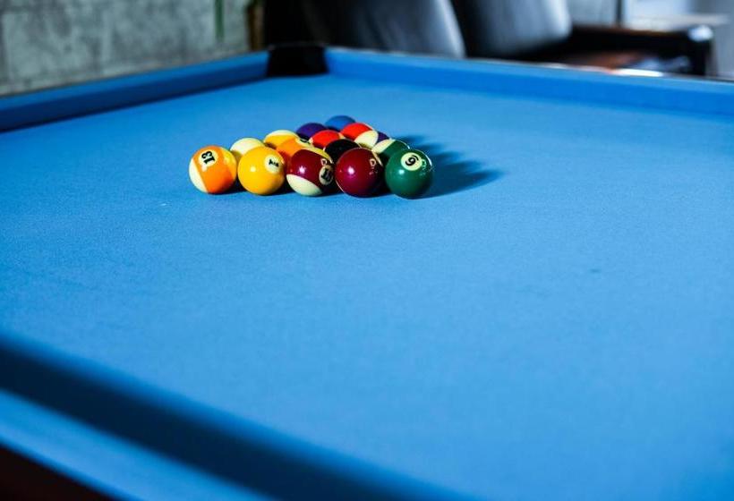 فندق The Phat Packers