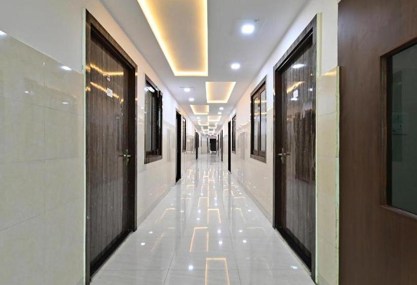 בית מלון כפרי Spot On 60218 Raj Inn Spot