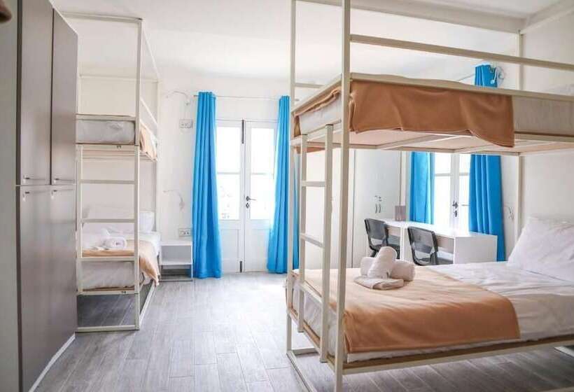 ペンション Am Hostel