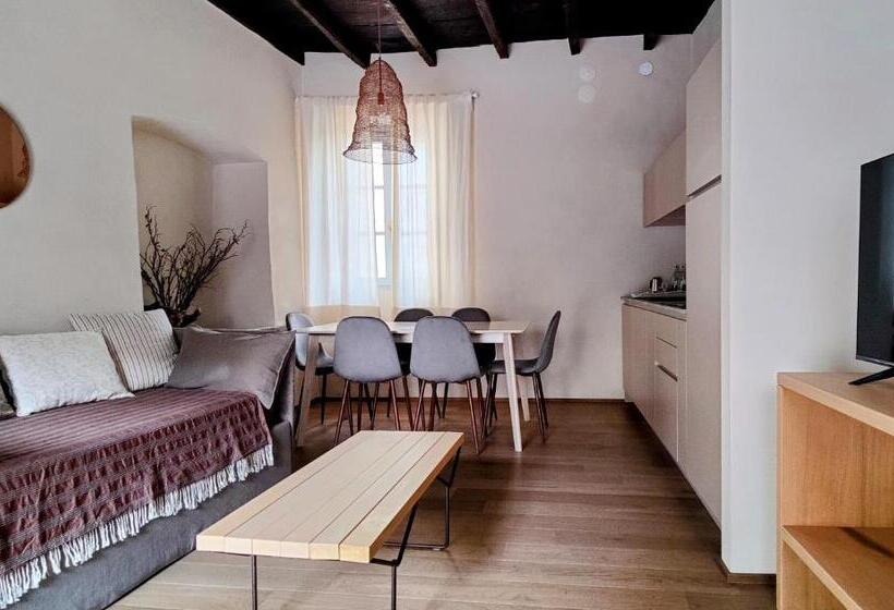 민박 Dandelion Como Suites & Park