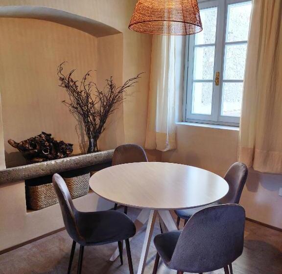 민박 Dandelion Como Suites & Park