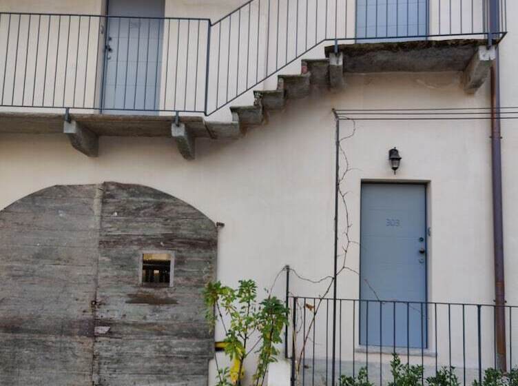 민박 Dandelion Como Suites & Park