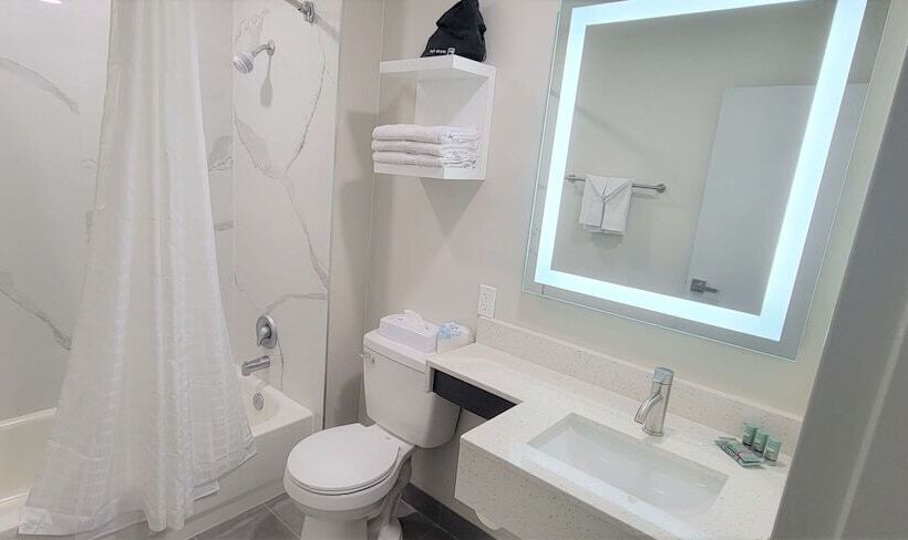 هتل Best Western Heartland Inn