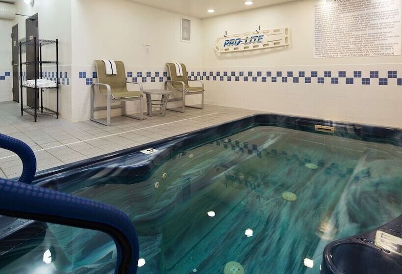 בית מלון כפרי Best Western Plus Mishawaka Inn