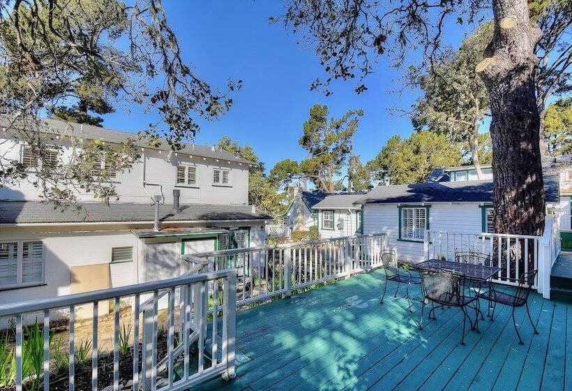 ホテル Carmel Green Lantern Inn