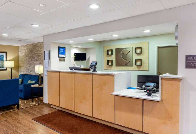 هتل Comfort Inn & Suites Durham Near Duke University