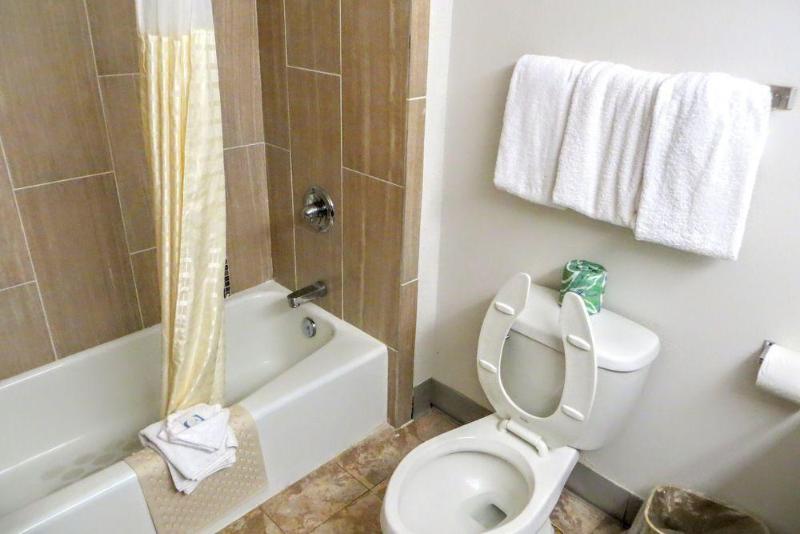 فندق Guest House Inn