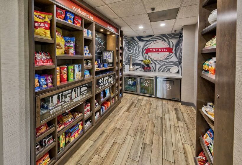 Отель Hampton Inn & Suites Memphis Wolfchase Galleria
