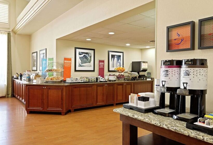 Отель Hampton Inn & Suites Venice Bayside South Sarasota