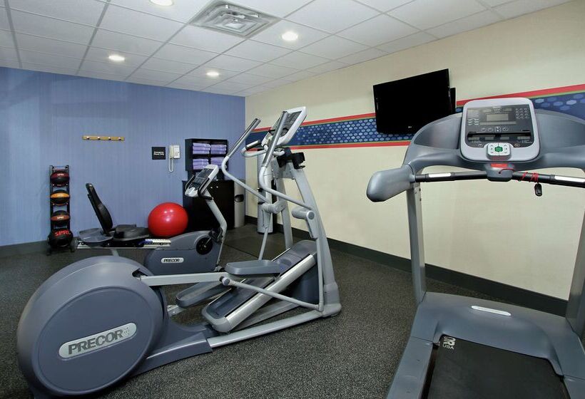 호텔 Hampton Inn Ashtabula