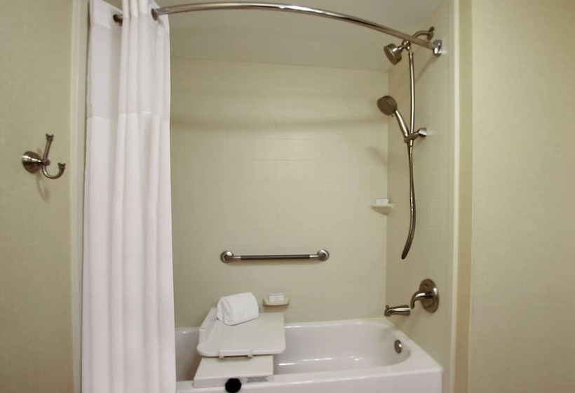호텔 Hampton Inn Ashtabula