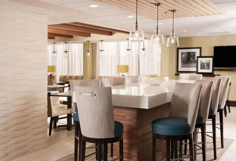 هتل Hampton Inn Atlantanorth Druid Hills