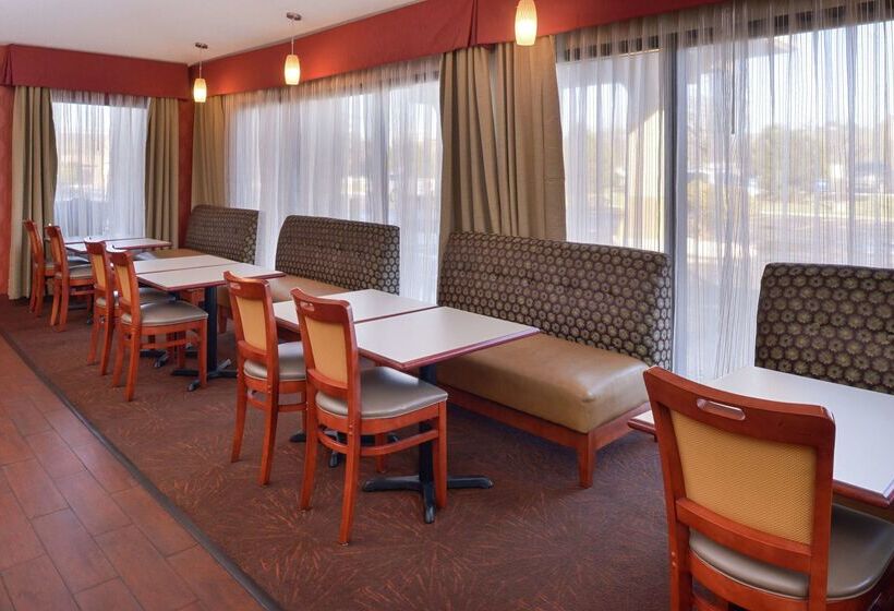 호텔 Hampton Inn Columbus East
