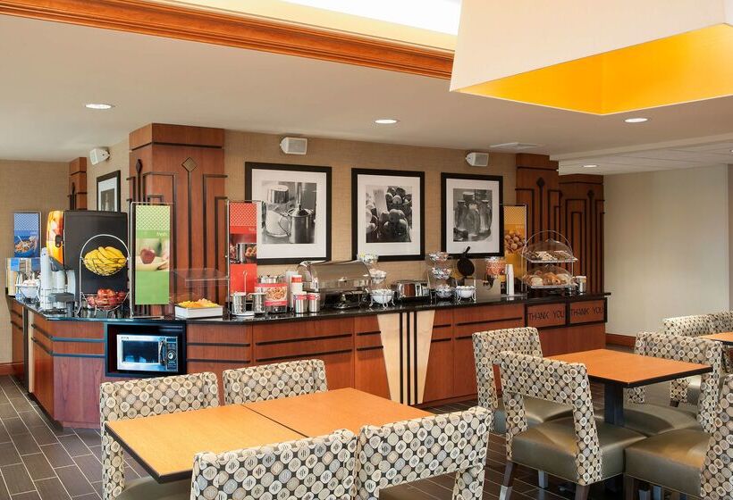 Отель Hampton Inn Columbus/taylorsville/edinburgh