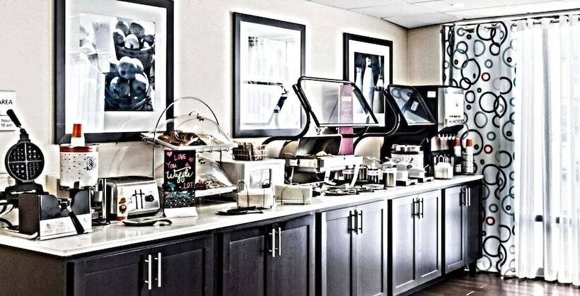 호텔 Hampton Inn Douglas