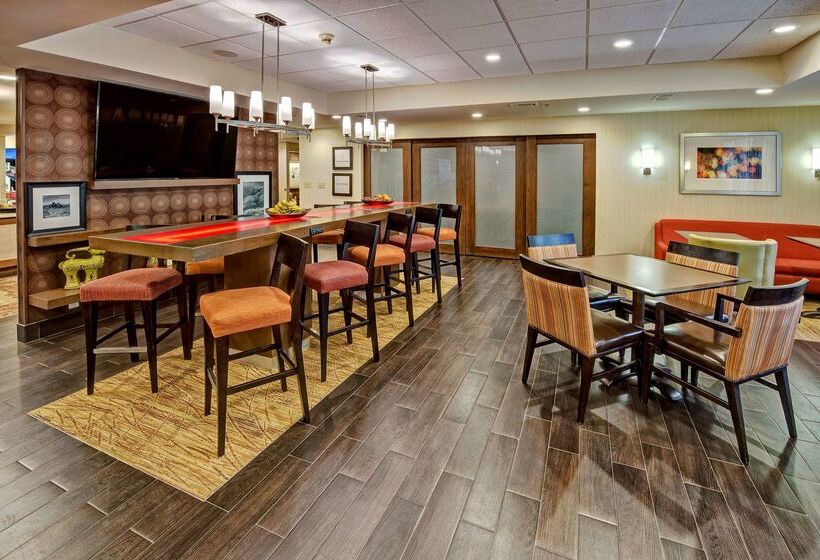 בית מלון כפרי Hampton Inn Houston Baytown