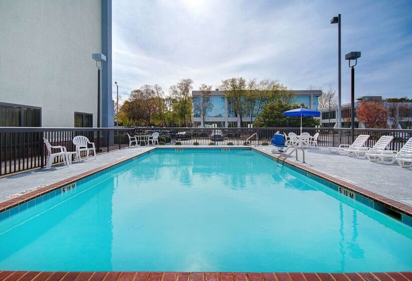 هتل Hampton Inn Huntsville Arsenal/south Pkway