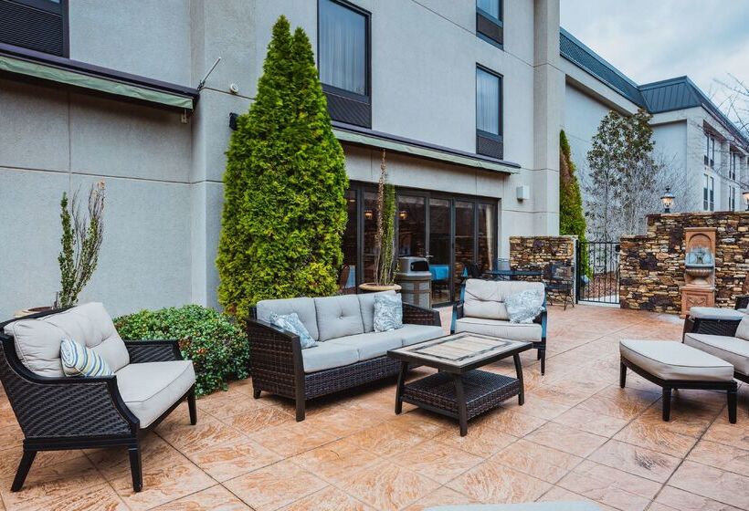 هتل Hampton Inn Madison Huntsville Airport