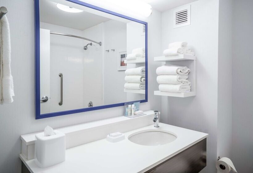 هتل Hampton Inn Madison Huntsville Airport