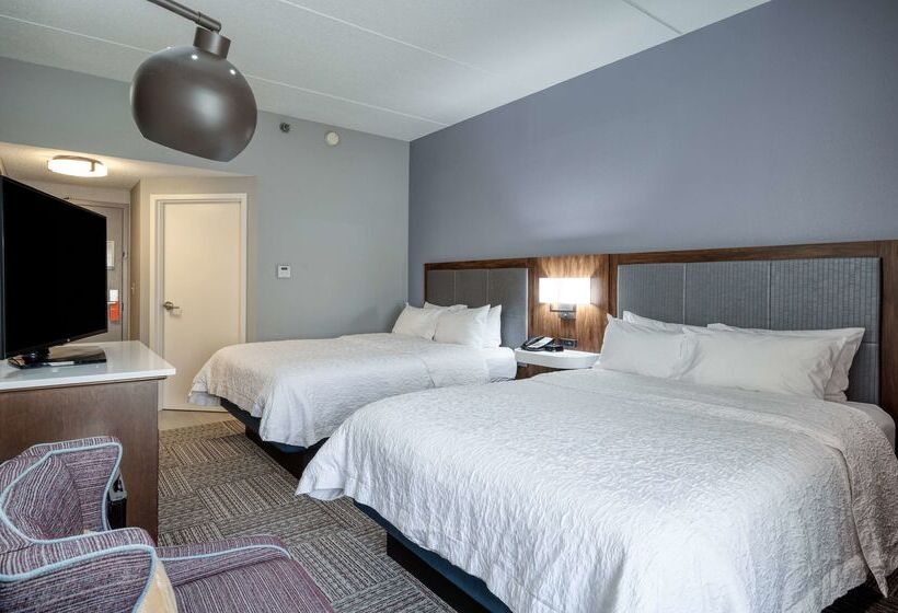 فندق Hampton Inn Janesville