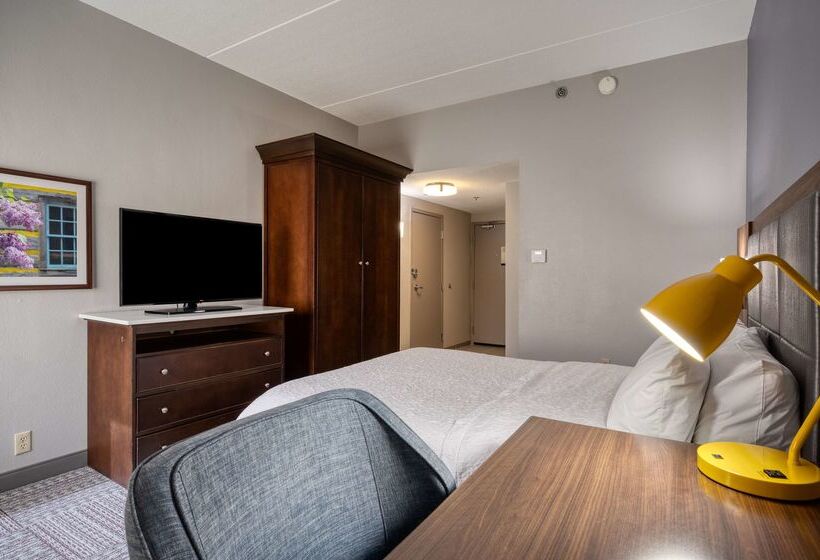 فندق Hampton Inn Janesville