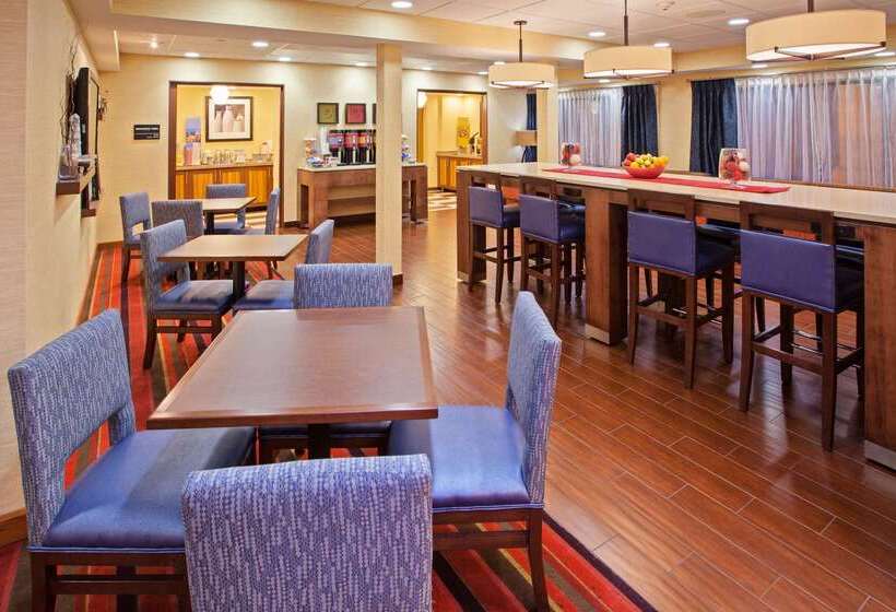 هتل Hampton Inn Joliet  I80