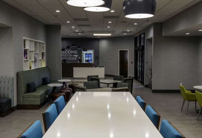 فندق Hampton Inn Kinston