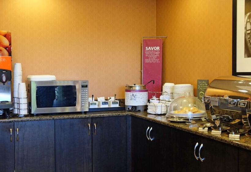 호텔 Hampton Inn Lima