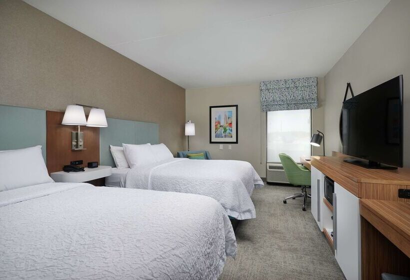 בית מלון כפרי Hampton Inn Louisville I65 @ Brooks Rd