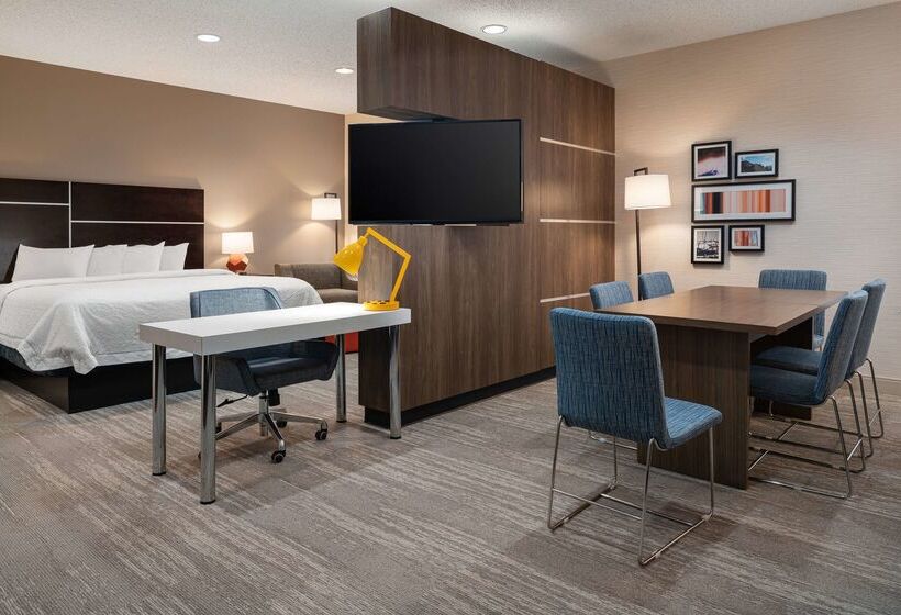 هتل Hampton Inn Loveland