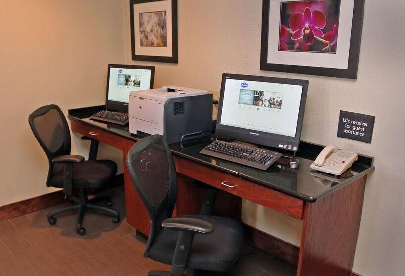 هتل Hampton Inn Norfolk/chesapeake