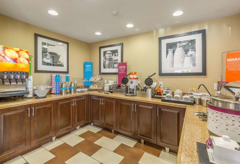 בית מלון כפרי Hampton Inn Owensboro South
