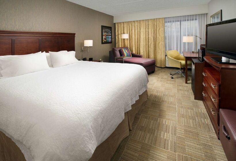 هتل Hampton Inn Rochester Greece