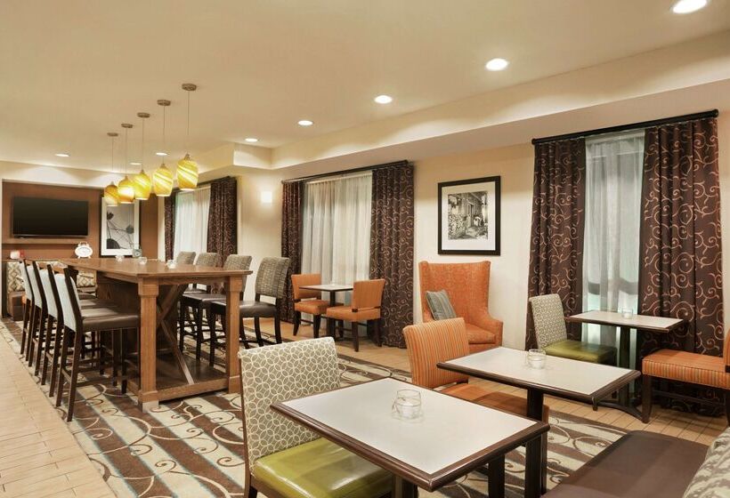 ホテル Hampton Inn Shawnee