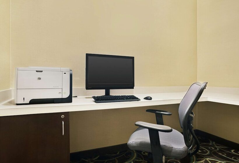 ホテル Hampton Inn Shawnee