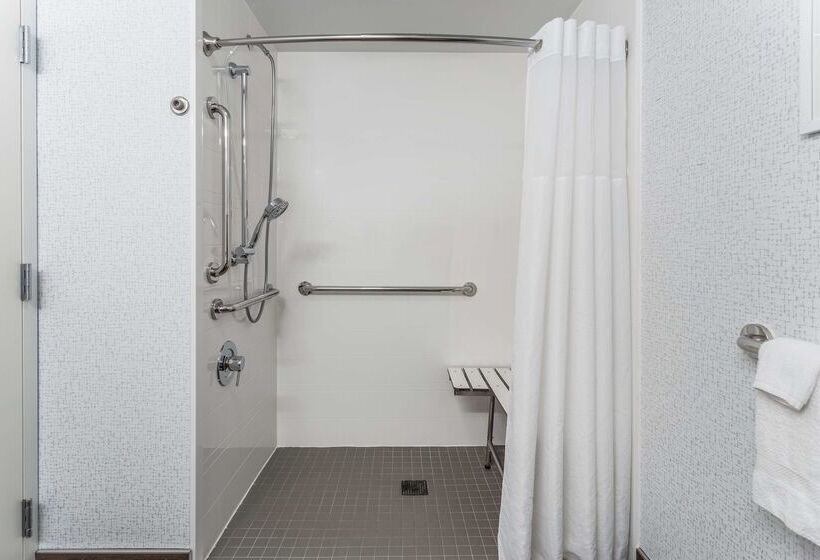 هتل Hampton Inn Sioux Falls